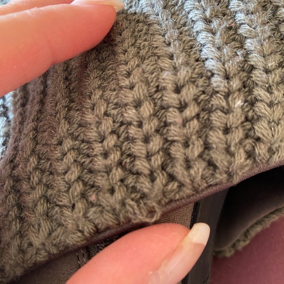 GUESS sweater booties - Picture 3 of 8